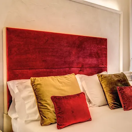 게스트하우스 Babuino Palace&suites 4*