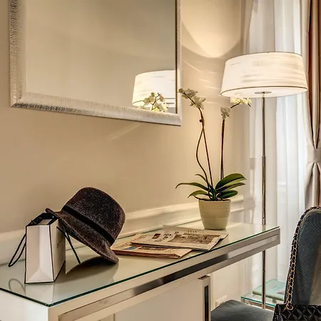 게스트하우스 Babuino Palace&suites 4*